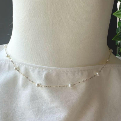 K10YG yellow gold necklace with 17 Akoya pearls ranging 3-6 mm, 45 cm length