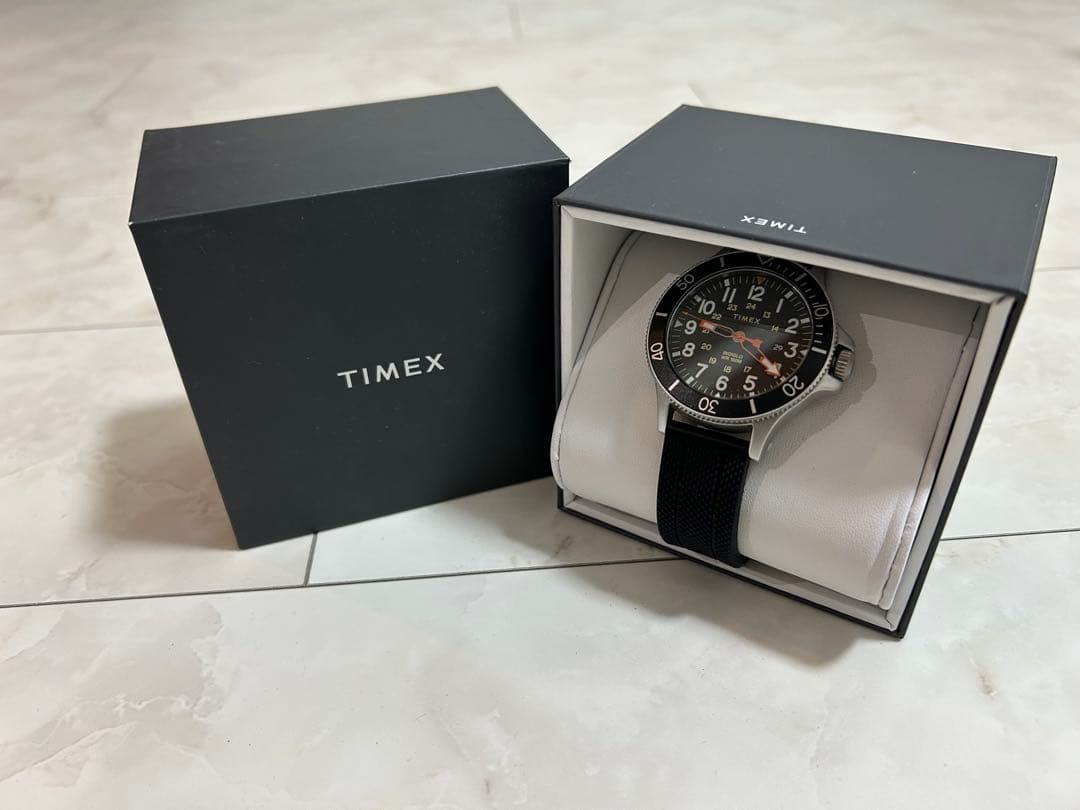 TIMEX TW2R60600 Quartz Men's Watch — Japanese