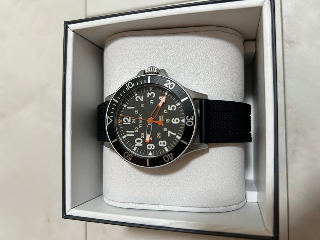 TIMEX TW2R60600 Quartz Men's Watch — Japanese
