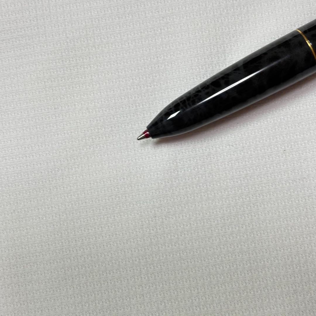 PILOT EXECT 3 Plus 1 multi-function ballpoint pen in marble black with gold-plated clip
