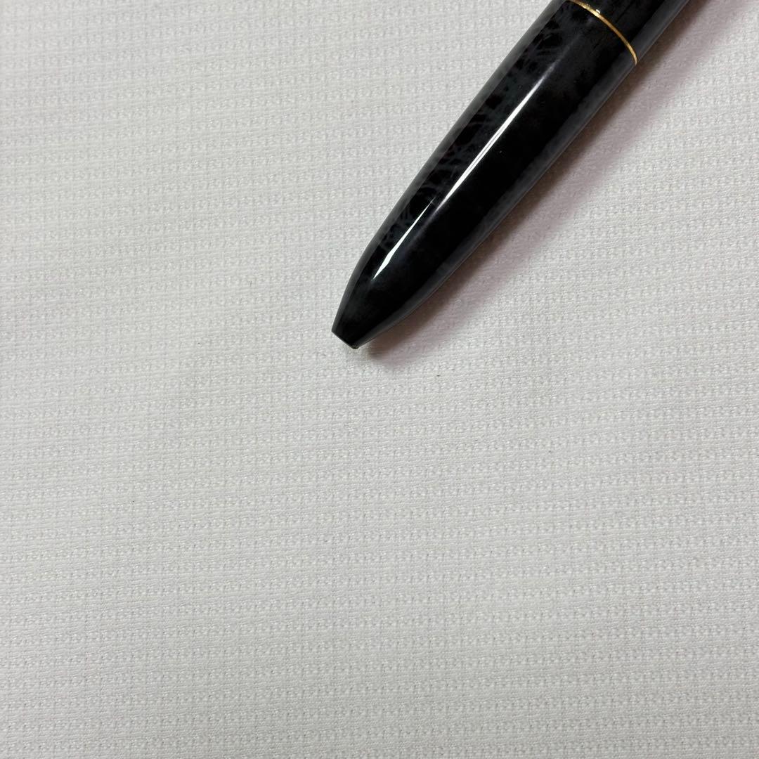 PILOT EXECT 3 Plus 1 multi-function ballpoint pen in marble black with gold-plated clip