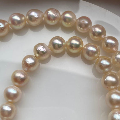 Honolulu Pearl Akoya pearl necklace with 54 toned champagne pearls, 6.8-7.5mm size, 43cm length, silver clasp