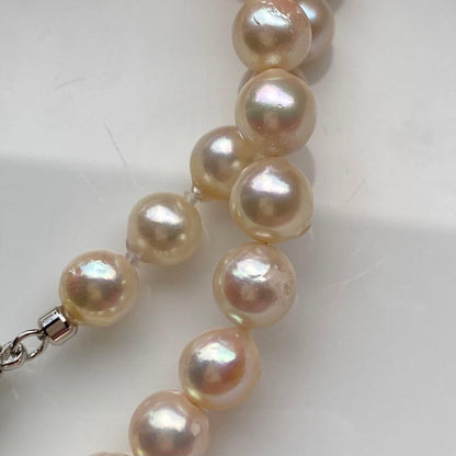 Honolulu Pearl Akoya pearl necklace with 54 toned champagne pearls, 6.8-7.5mm size, 43cm length, silver clasp