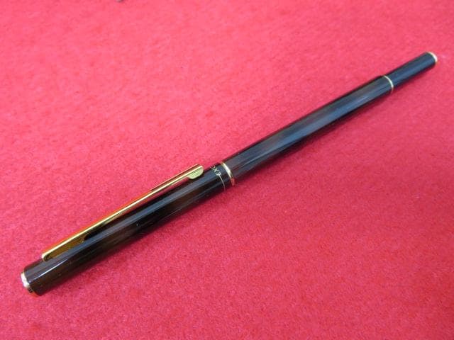 PILOT Water-based Ballpoint Pen EXCEED black color with a 13 cm total length
