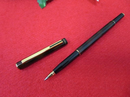 PILOT Water-based Ballpoint Pen EXCEED black color with a 13 cm total length