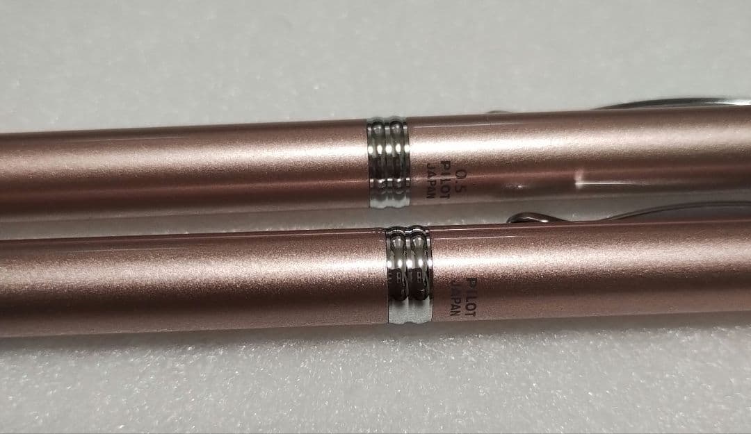 Pilot Capless ballpoint pen and mechanical pencil set in champagne pink with gold accents