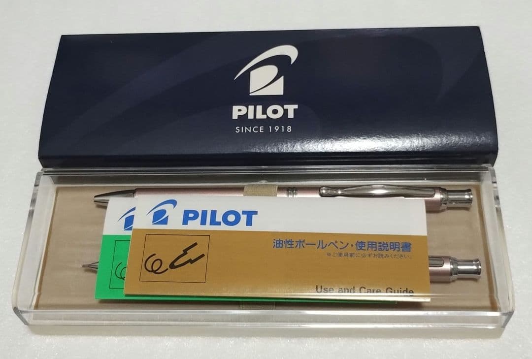 Pilot Capless ballpoint pen and mechanical pencil set in champagne pink with gold accents
