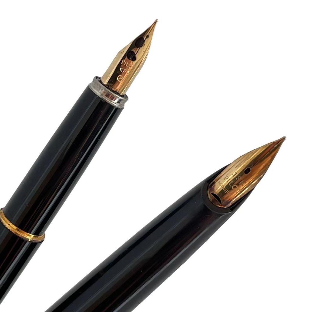 Two PILOT Blite Bright Black fountain pens, writing instruments with black bodies, one 13 cm and one 11.5 cm long