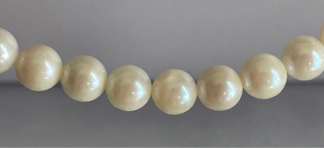 Japanese Akoya pearl necklace and matching earrings with double lock silver clasp and 6.5-7 mm pearls