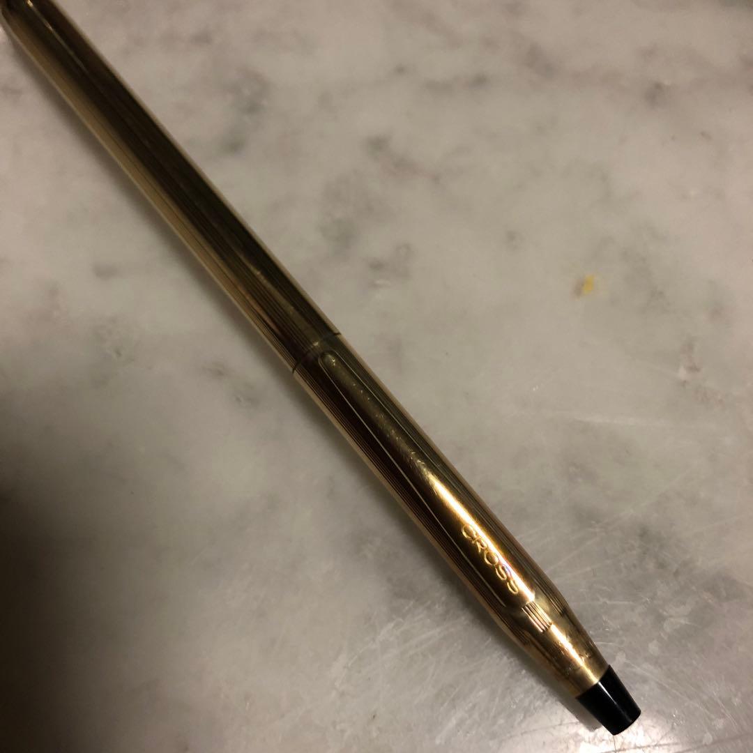 Vintage CROSS ballpoint pen in gold filled with black ink and matching case measuring 13.4 cm