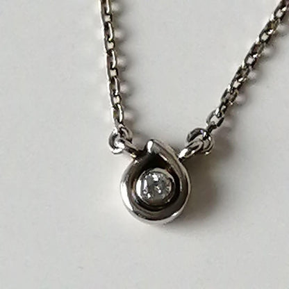 agete necklace with drop motif and transparent stone on a 40 cm chain displayed on white background