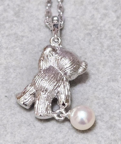 MIKIMOTO Akoya Pearl Bear Necklace with silver S925 chain and pearl pendant, 40cm length