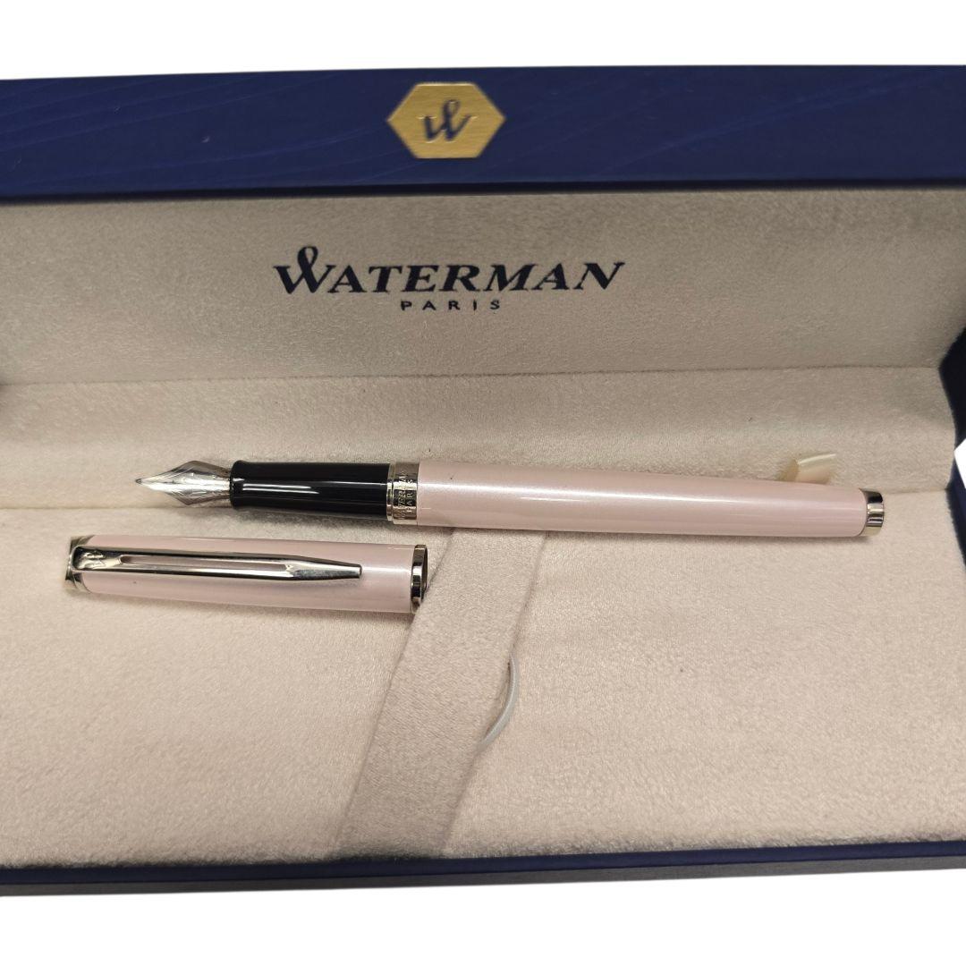 Waterman pink fountain pen with gold trim and matching dedicated pink case