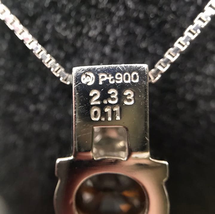 Pt Garnet Diamond Pendant Necklace Tasaki with 2.33ct spectral garnet and 0.11ct diamond on Venezia chain