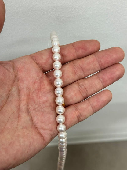 Akoya pearl necklace pendant with round 8-8.5mm white pink beads on a 40cm chain