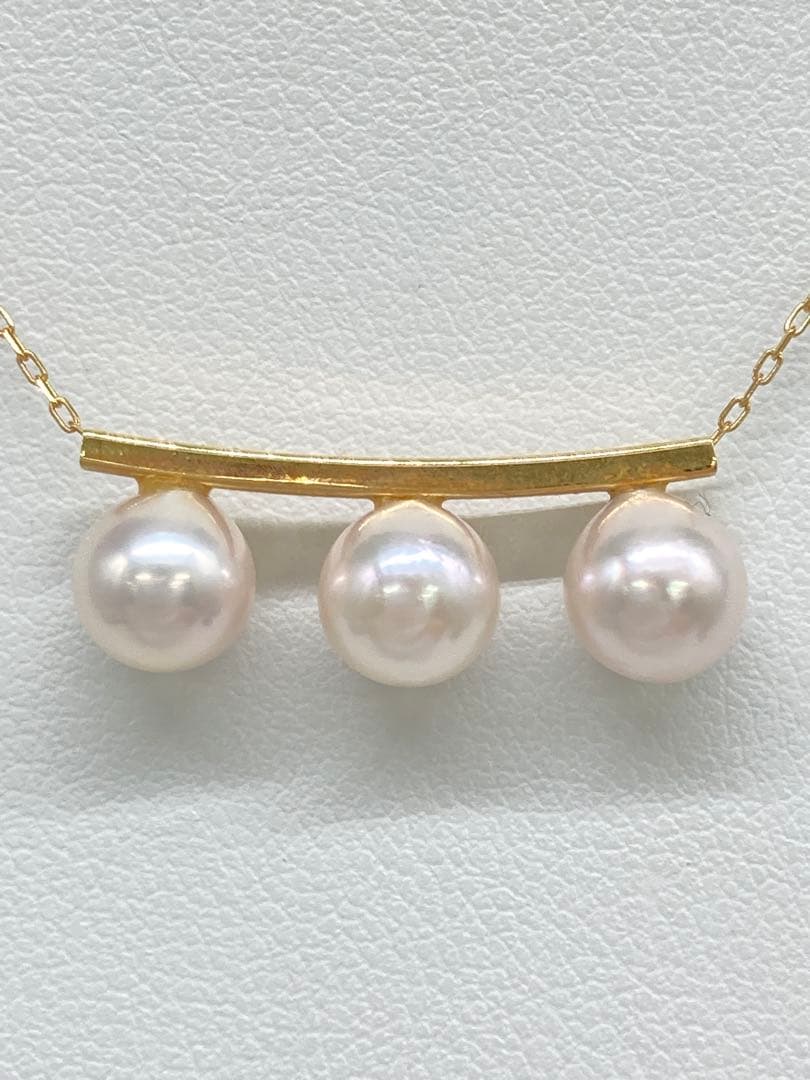 2.5g K18 triple Akoya pearl necklace with three 6.5mm white pearls on adjustable 45cm sliding chain