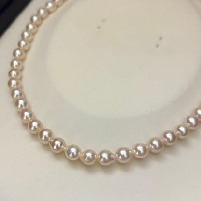 Aqoya pearl necklace with white Akoya pearls sized 6.5-7.0mm on 40cm strand weighing 24 grams