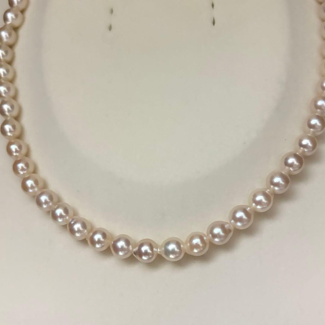 Aqoya pearl necklace with white Akoya pearls sized 6.5-7.0mm on 40cm strand weighing 24 grams