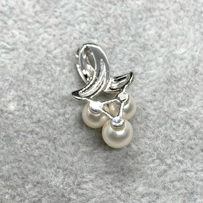 Honest Pearl Akoya 5.6mm white silver pearl pendant for wedding and entrance ceremony with no scratches