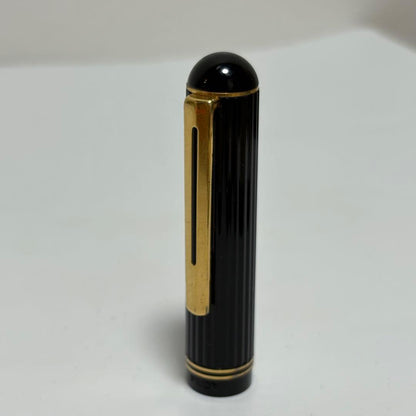 Used PILOT Justus 14K 585 fine point fountain pen with 14K gold nib and some signs of wear