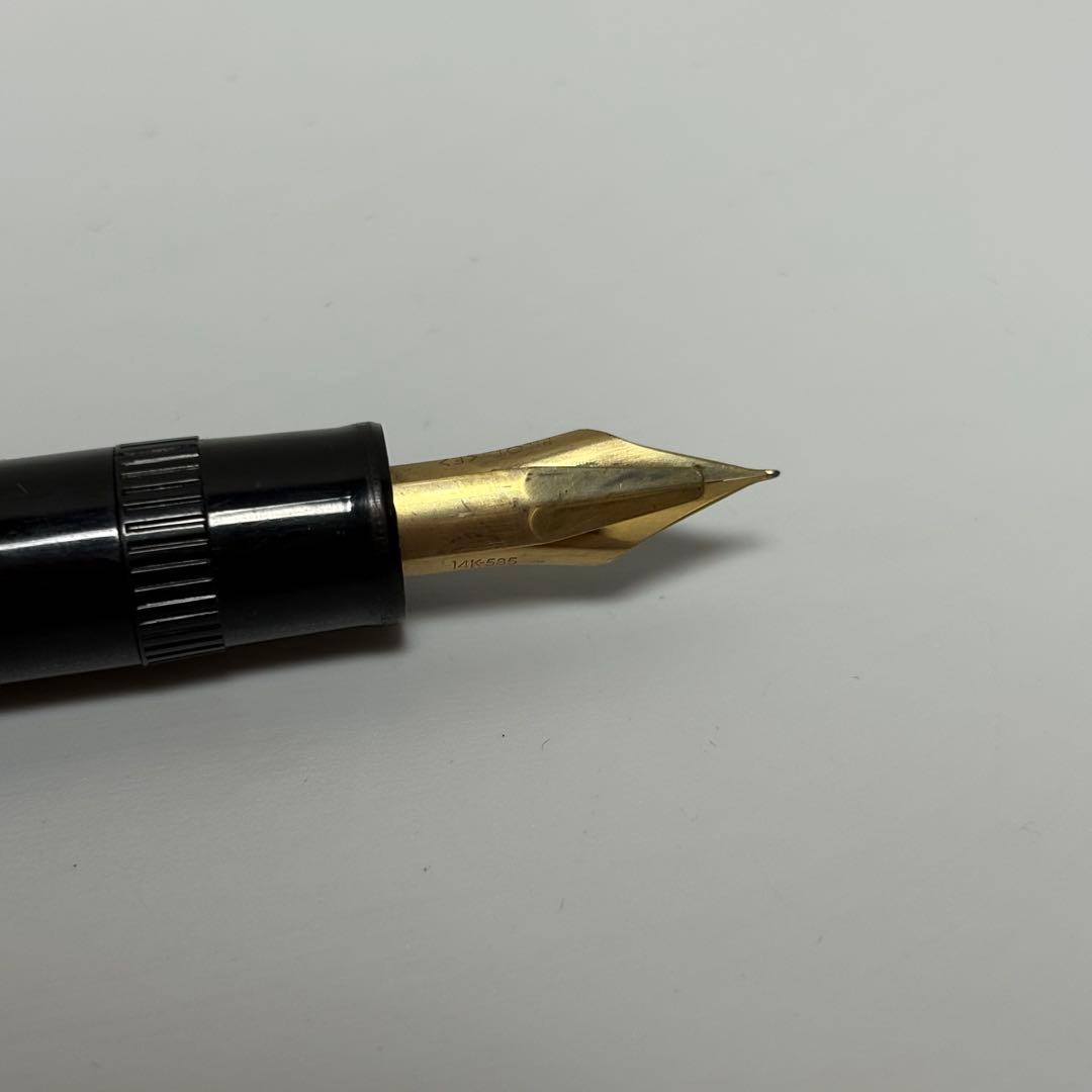 Used PILOT Justus 14K 585 fine point fountain pen with 14K gold nib and some signs of wear