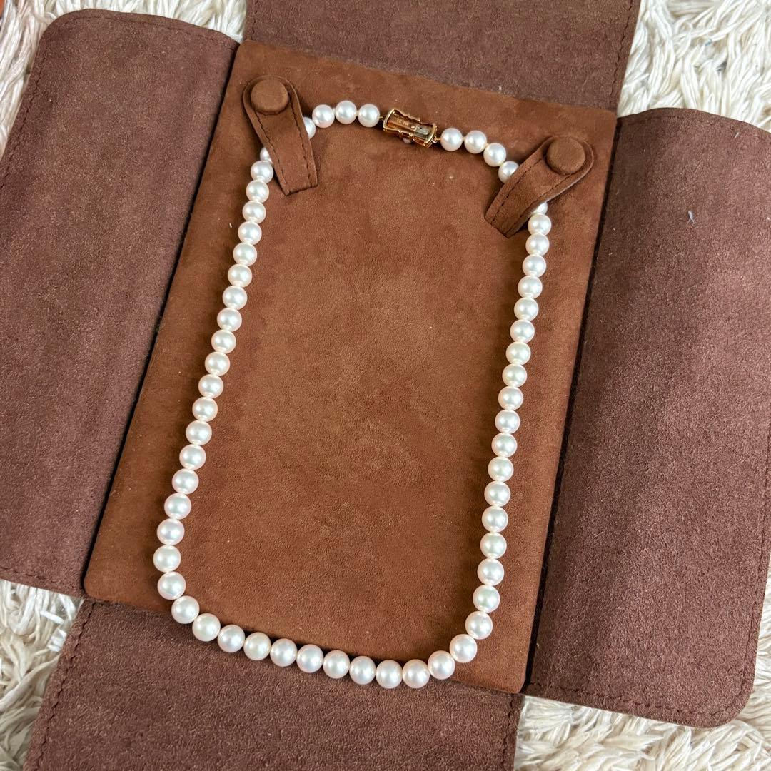 Mikimoto pearl necklace with 6.5-7.0mm pearls on 42 cm K18 gold chain with box and pouch