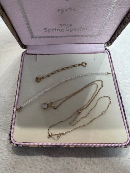 Agete Limited Edition K10 necklace bracelet charm with rose quartz front and white shell back on 40 cm adjustable chain