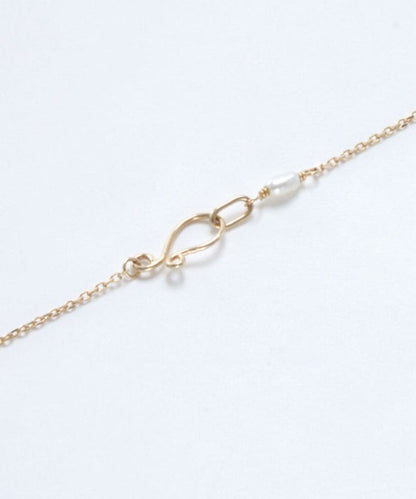 Agete Limited Edition K10 necklace bracelet charm with rose quartz front and white shell back on 40 cm adjustable chain