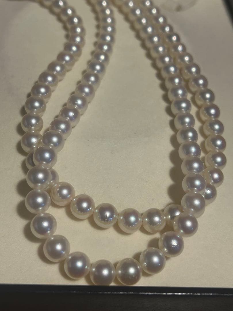 Akoya pearl necklace with two strands featuring 6.5 to 7 mm white pearls and 42.4 cm length