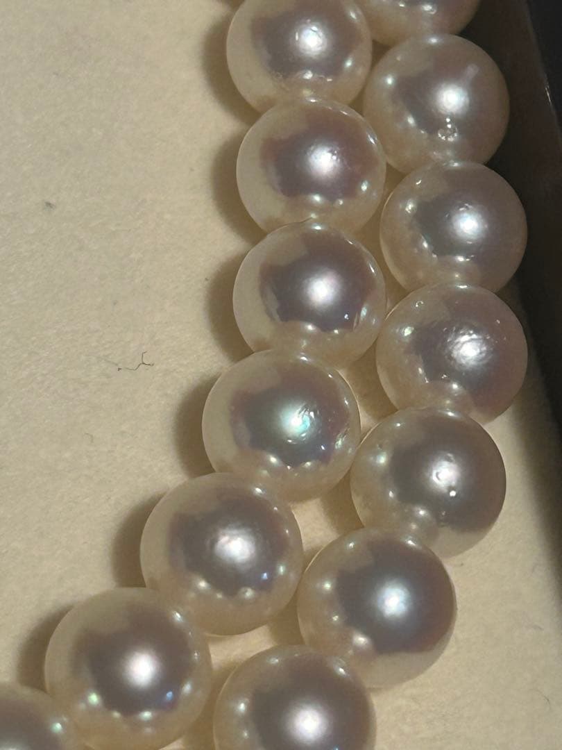 Akoya pearl necklace with two strands featuring 6.5 to 7 mm white pearls and 42.4 cm length