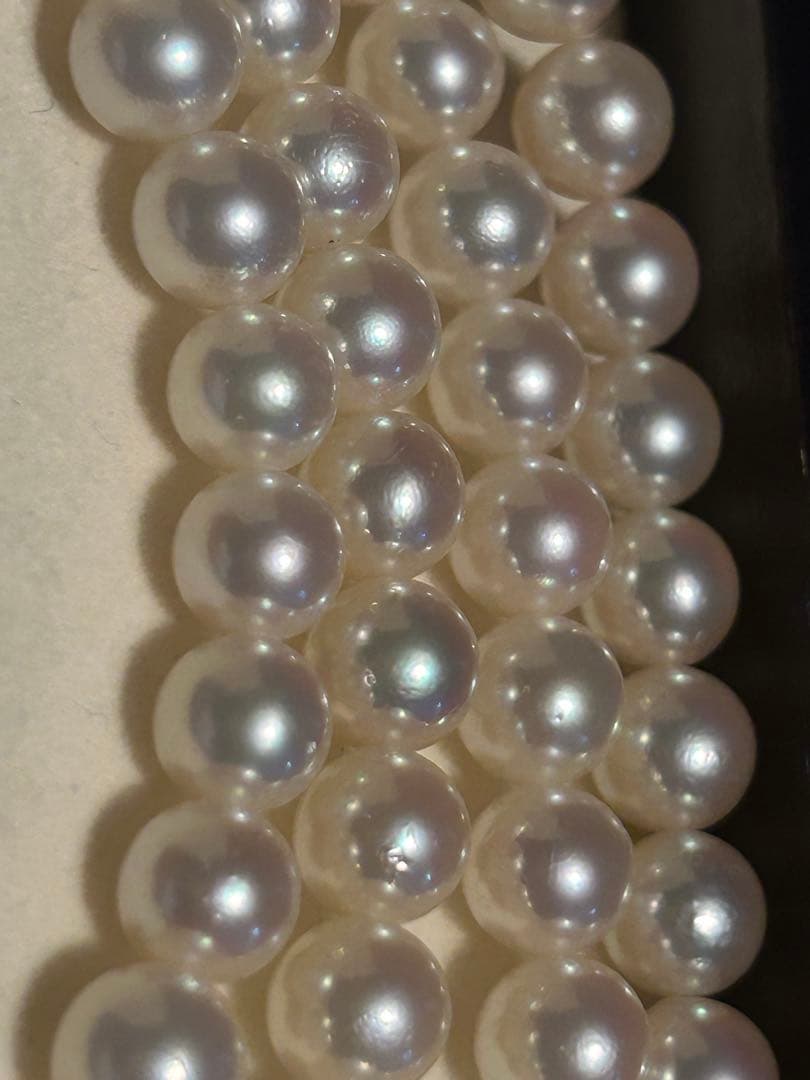 Akoya pearl necklace with two strands featuring 6.5 to 7 mm white pearls and 42.4 cm length