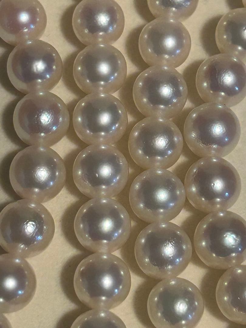 Akoya pearl necklace with two strands featuring 6.5 to 7 mm white pearls and 42.4 cm length