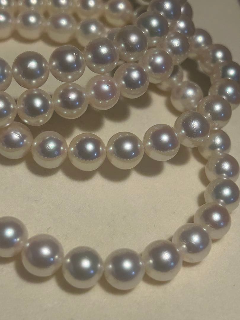 Akoya pearl necklace with two strands featuring 6.5 to 7 mm white pearls and 42.4 cm length