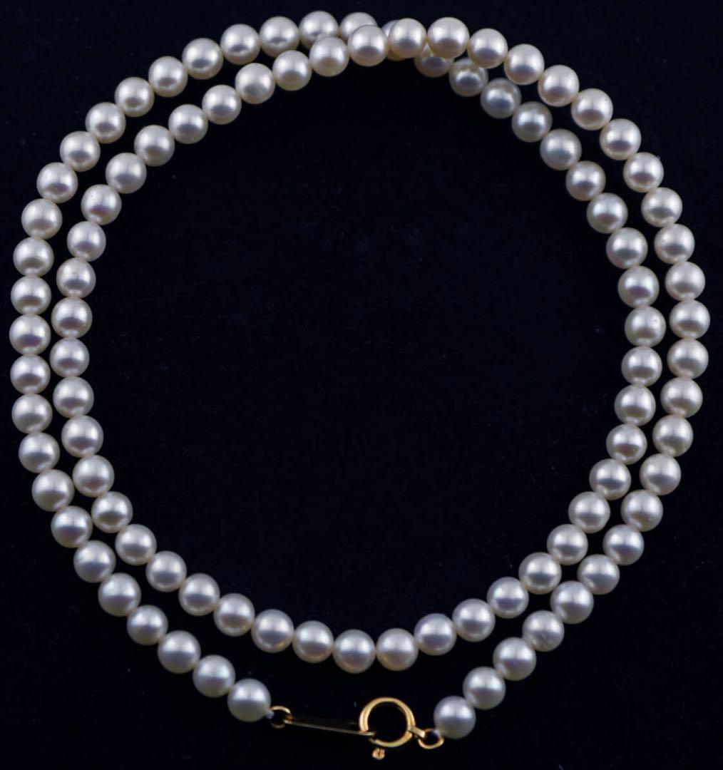 K18 Mikimoto Akoya pearl necklace with round 4.0-4.5mm pearls, 43cm length, displayed on white background