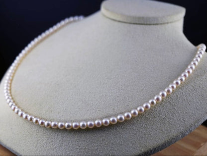 K18 Mikimoto Akoya pearl necklace with round 4.0-4.5mm pearls, 43cm length, displayed on white background
