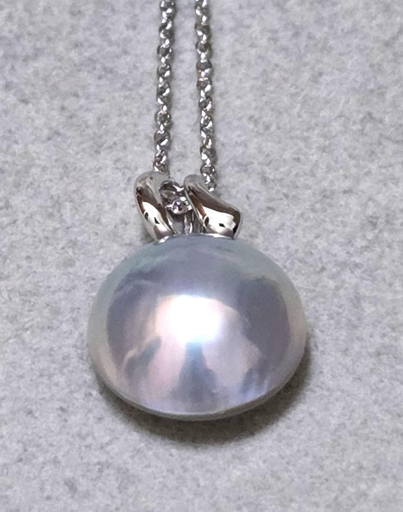 Tasaki Pearl Mabe Pearl necklace with SV925 chain, about 42 centimeters long, pearl top visible