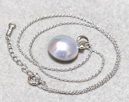 Tasaki Pearl Mabe Pearl necklace with SV925 chain, about 42 centimeters long, pearl top visible