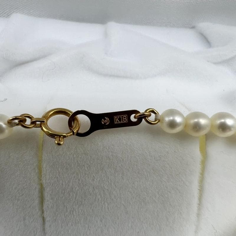 Beautiful TASAKI K18 necklace with baby pearls and a 13mm Mabe pearl on a 42cm chain