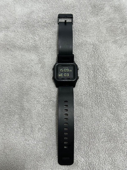 NIXON STAPLE Digital Men's Watch — Japanese
