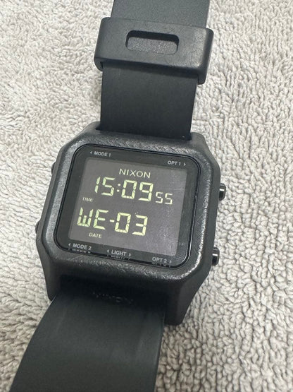 NIXON STAPLE Digital Men's Watch — Japanese