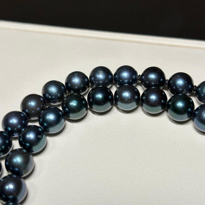 Akoya pearl black necklace featuring 6.5-7mm pearls on a 42cm strand