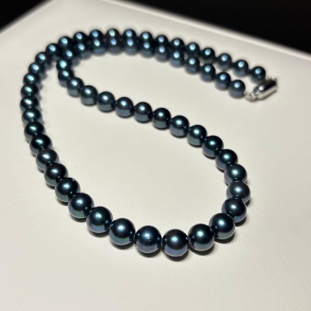 Akoya pearl black necklace featuring 6.5-7mm pearls on a 42cm strand