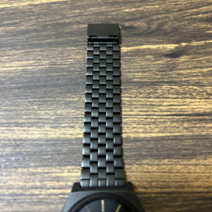 NIXON Analog Men's Watch — Japanese