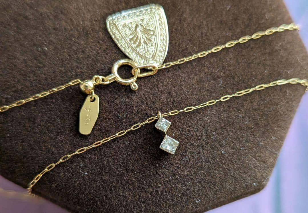 Agete K18 princess cut diamond necklace with 0.15ct diamonds on a 44cm gold chain