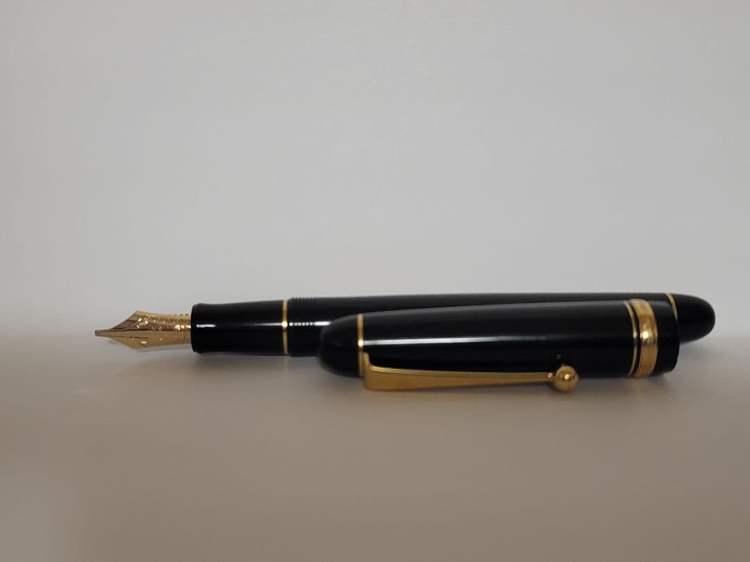 Pilot black fountain pen with 14K No 5 MS music nib, showing minor signs of use