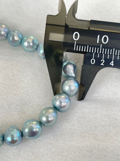 Elizabeth blue-gray Akoya pearl necklace featuring 7.5mm semi baroque pearls on a 42cm strand