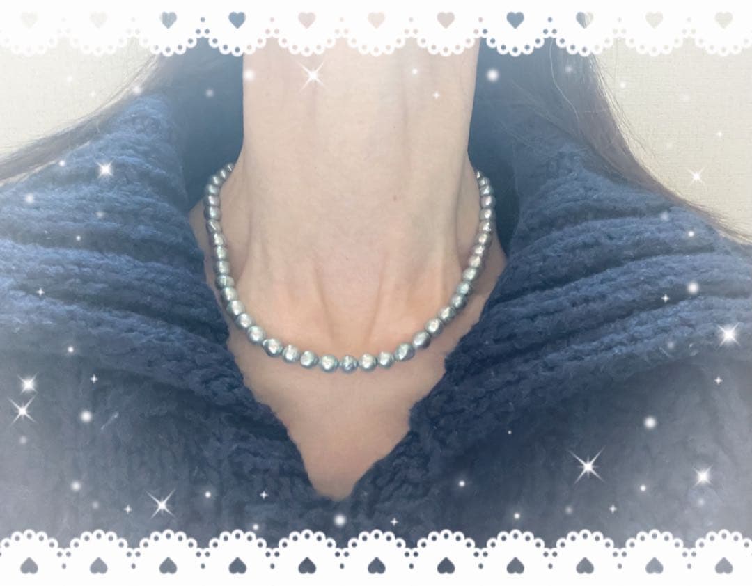 Elizabeth blue-gray Akoya pearl necklace featuring 7.5mm semi baroque pearls on a 42cm strand