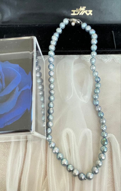 Elizabeth blue-gray Akoya pearl necklace featuring 7.5mm semi baroque pearls on a 42cm strand