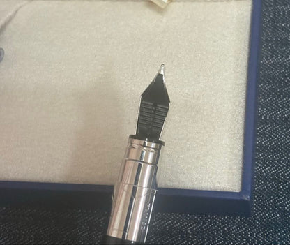Waterman Perspectiv fountain pen with black body, silver trim, fine nib, and included case and ink cartridges