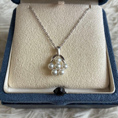 MIKIMOTO pearl necklace with 6 pearls, silver chain, flower motif, displayed with included box
